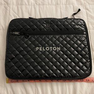 Oliver Thomas quilted Peloton laptop bag